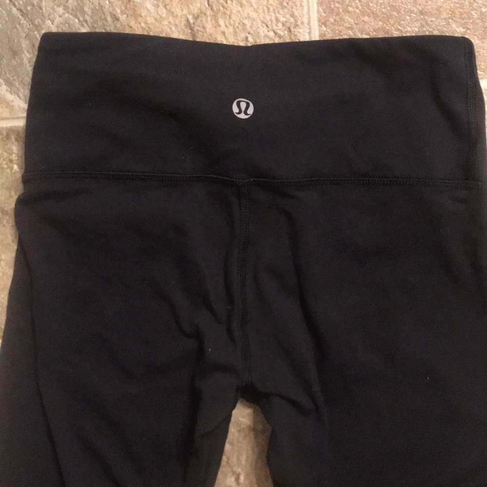 Black Lulu leggings